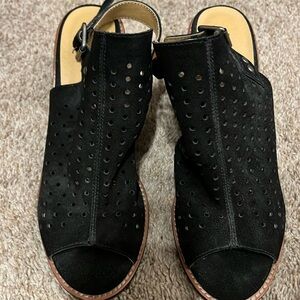 Black block heal open toe booties size 8